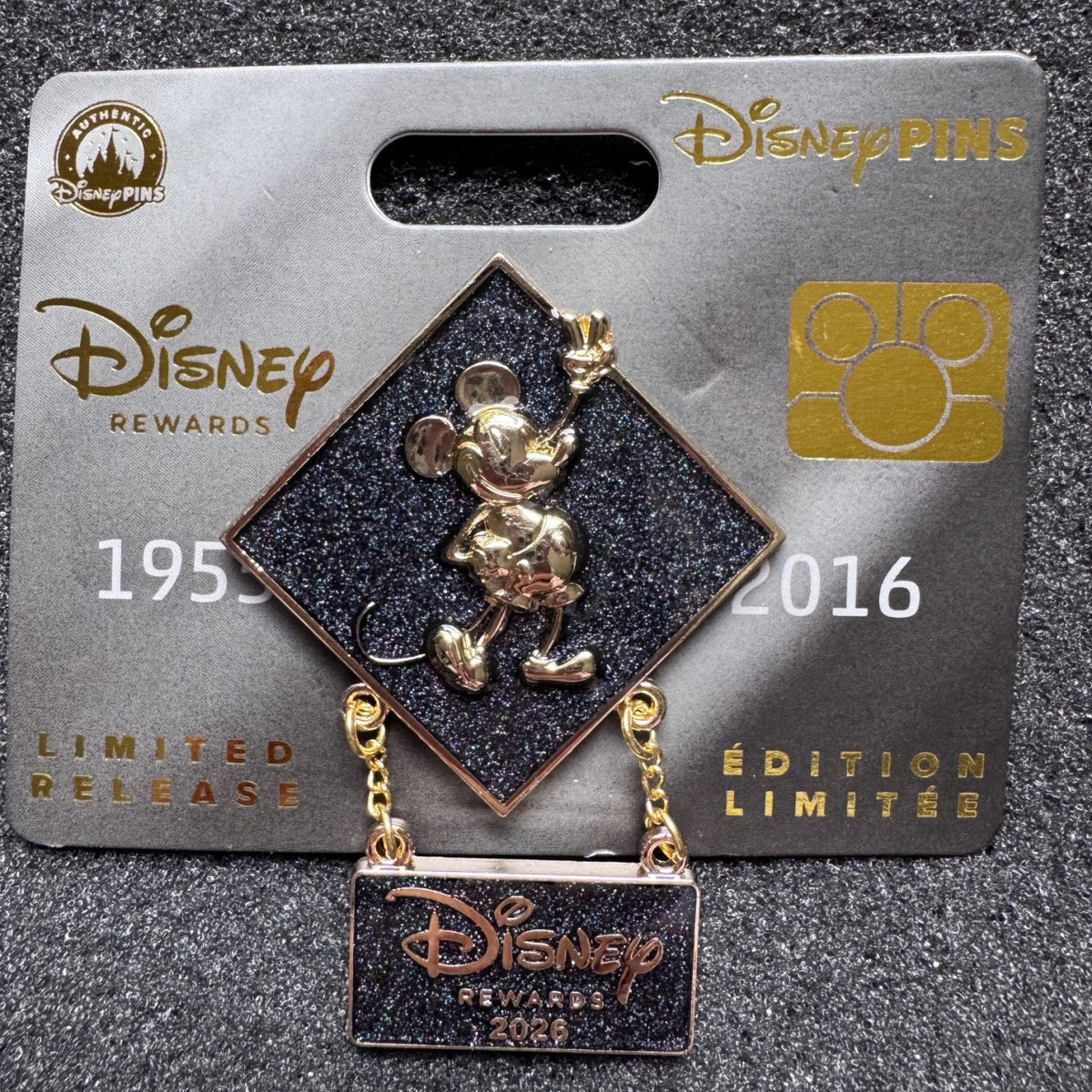 Mickey Mouse Visa Card Member Disney Rewards Dangle Pin