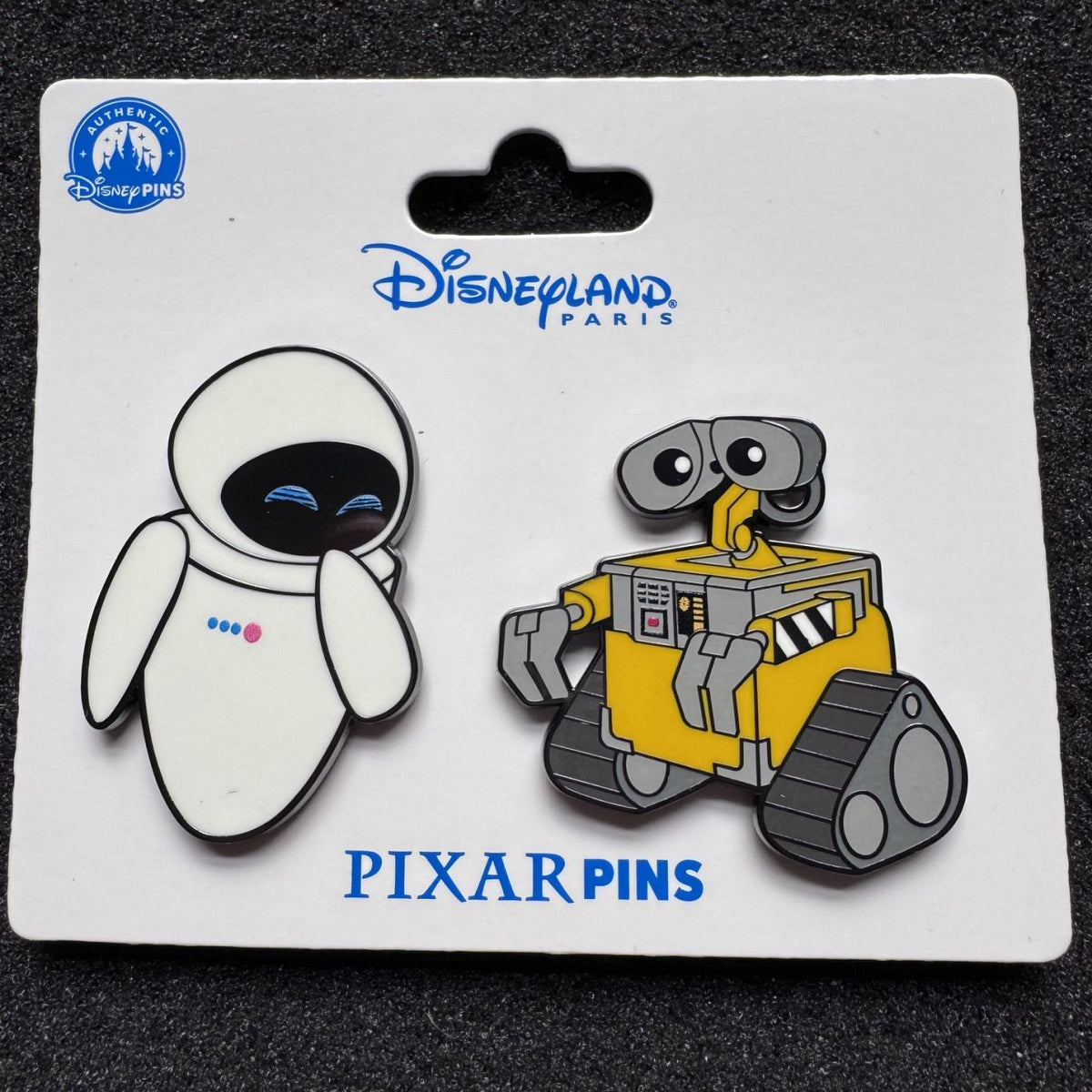 WALL-E and EVE Pin Set