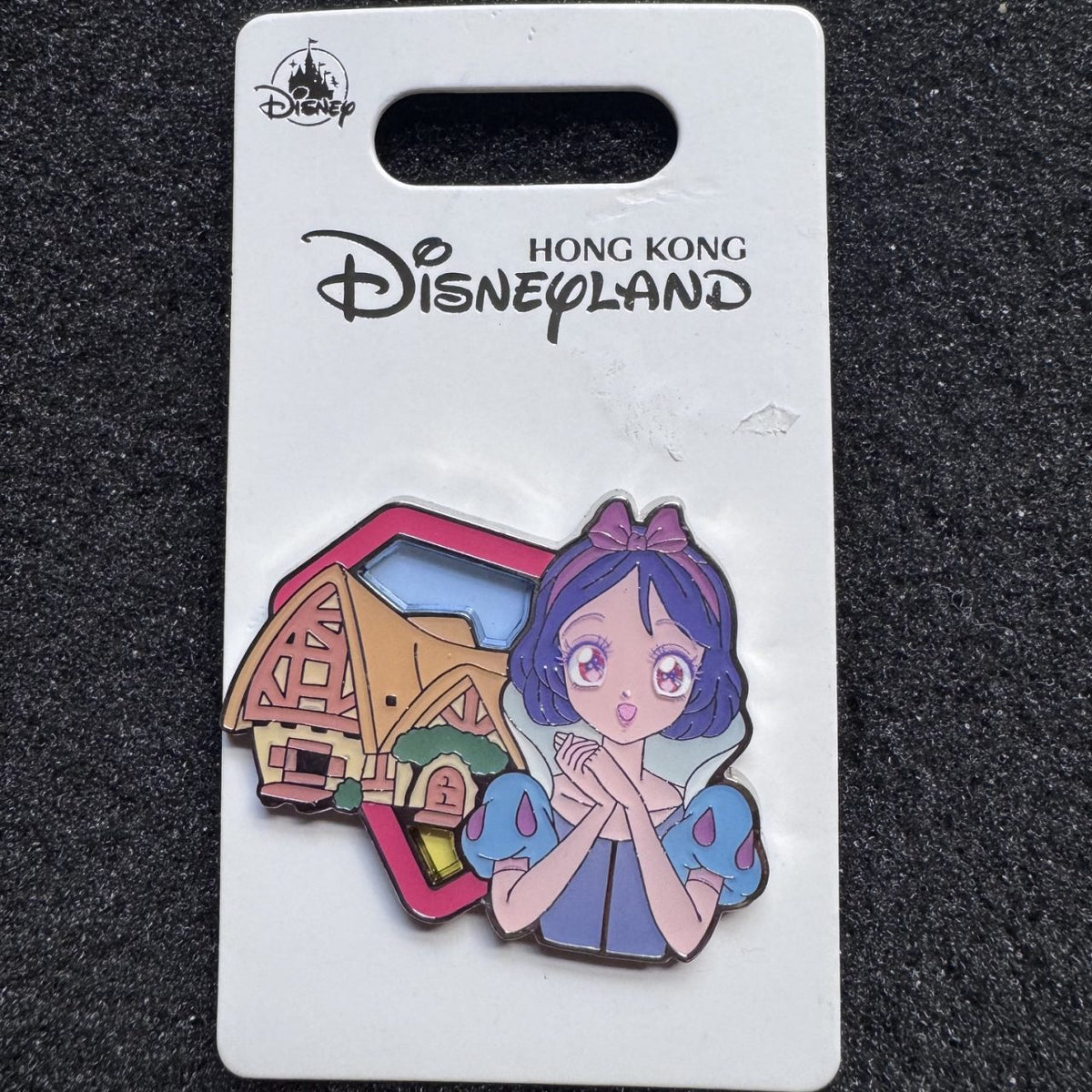 Snow White Manga Princesses Pin