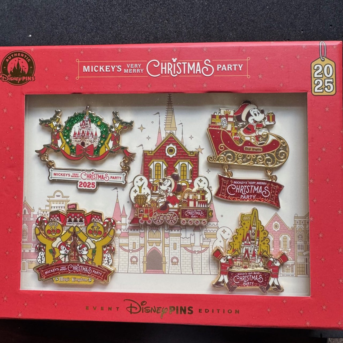 Mickey's Very Merry Christmas Party 5 Piece Pin Set