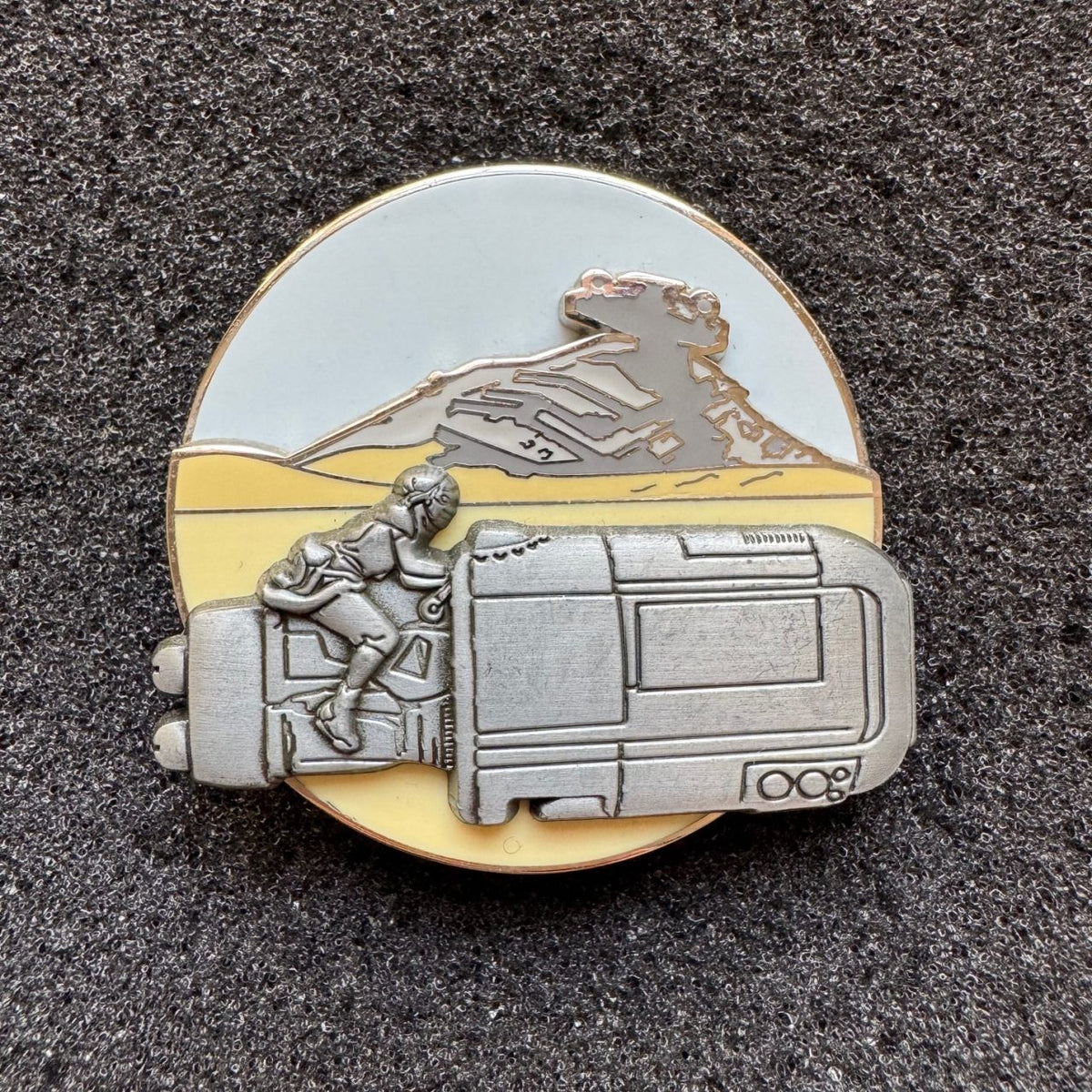 Rey Speeder Jakku Star Wars Pin