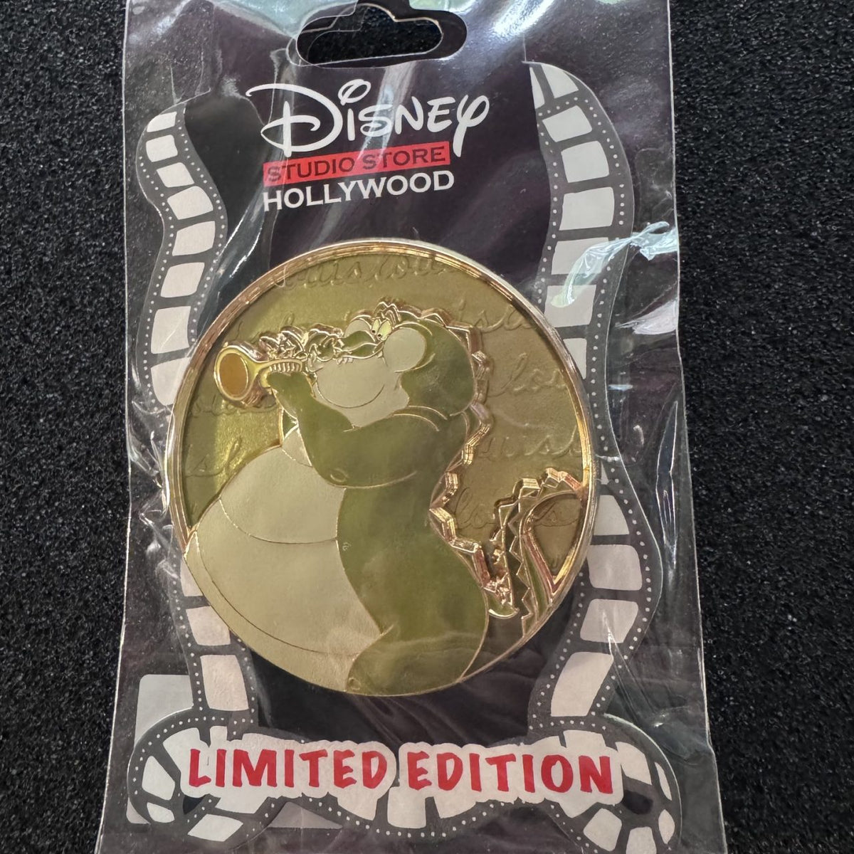 Louis Cursive Cuties D23 Pin