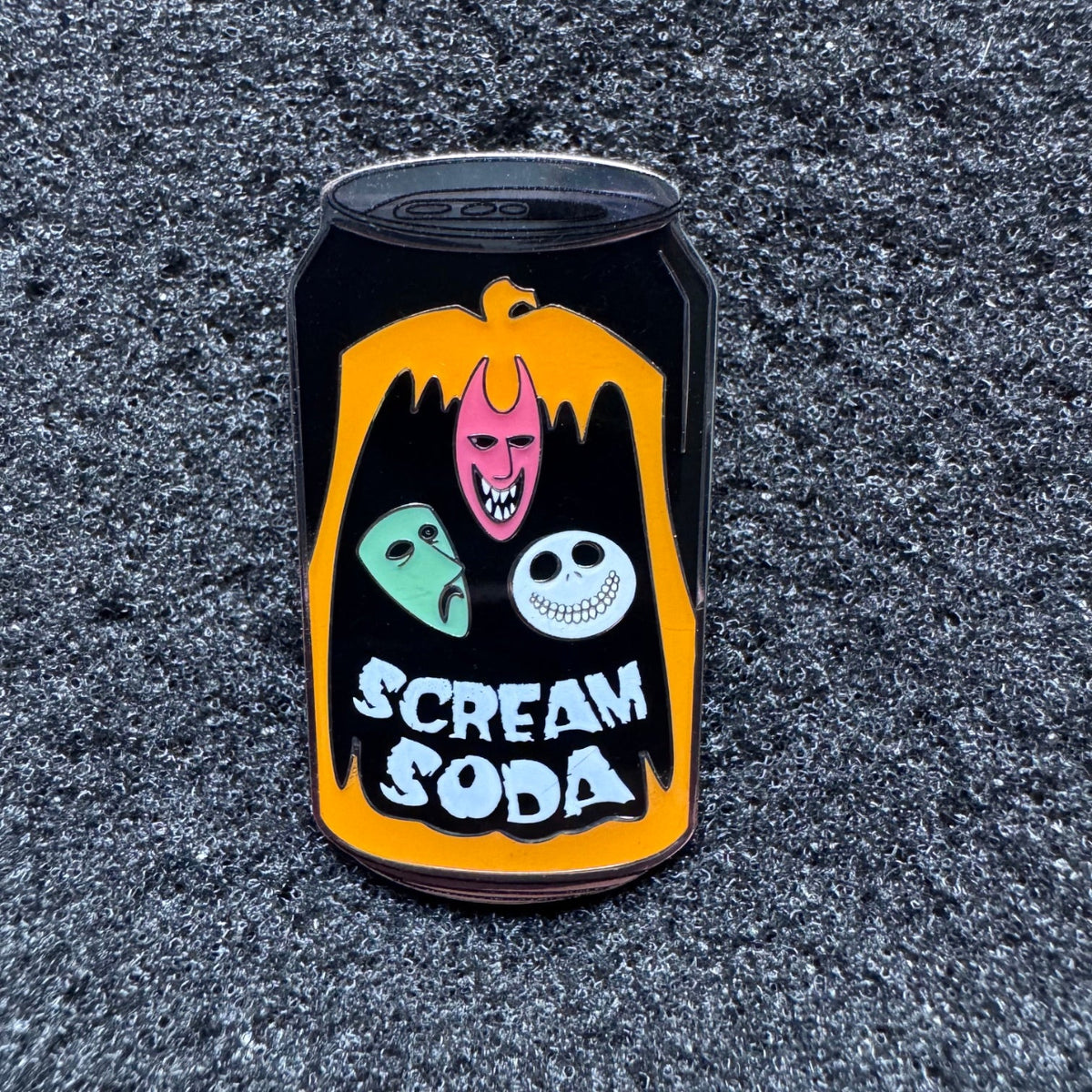 Lock, Shock & Barrel Scream Soda Pin