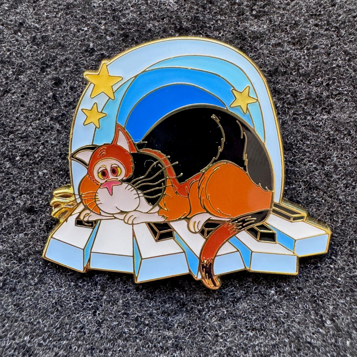 Mr. Mittens Dream Pets Blind Box Pin