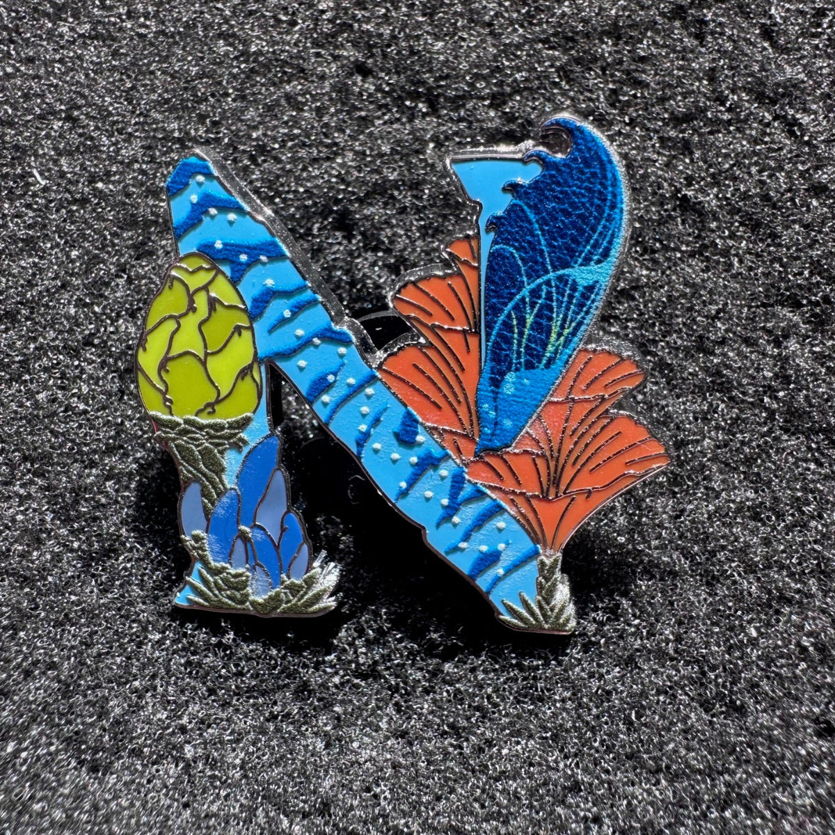 Na'vi River Journey "N" Attractions Alphabet Mystery Pin
