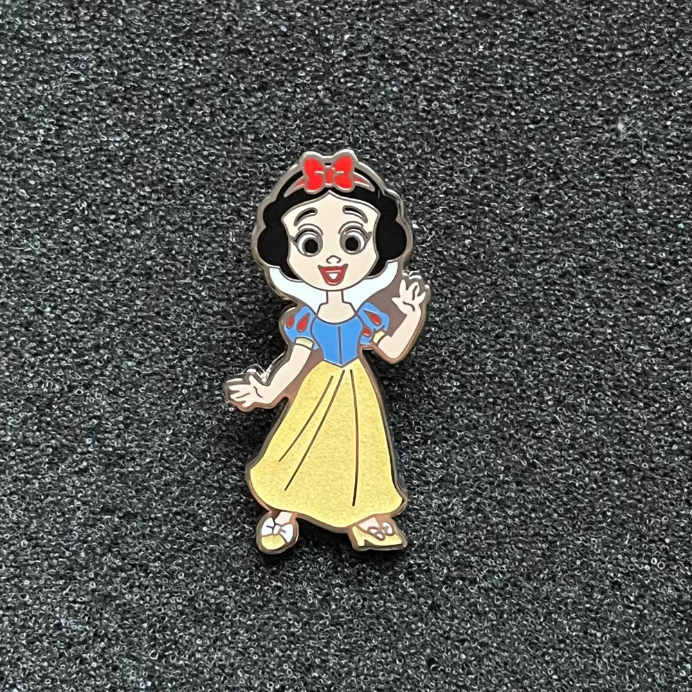 Snow White Disney100 Loungefly Pin