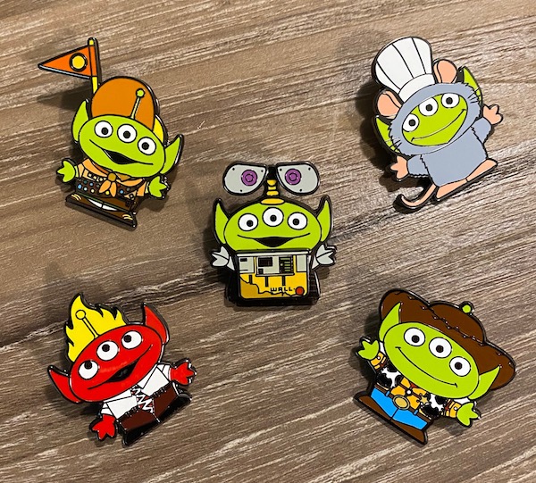 Loungefly Disney Pixar Alien Remix Alien As Wall E Enamel Pin Trading