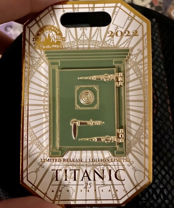 Titanic 25th Anniversary Heart of the Ocean Safe Disney Pin