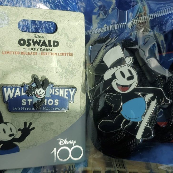 TRADING book PIN BAG FOR DISNEY PINS OSWALD THE LUCKY RABBIT LARGE