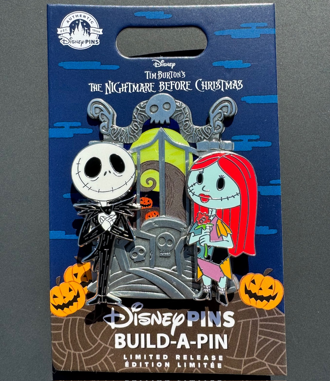 The Nightmare Before Christmas Build-a-Pin Set