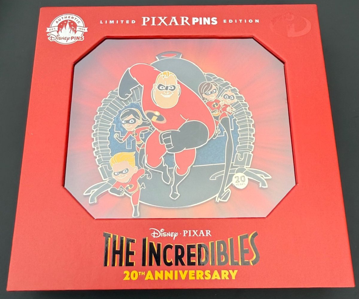 The Incredibles 20th Anniversary Jumbo Disney Pin