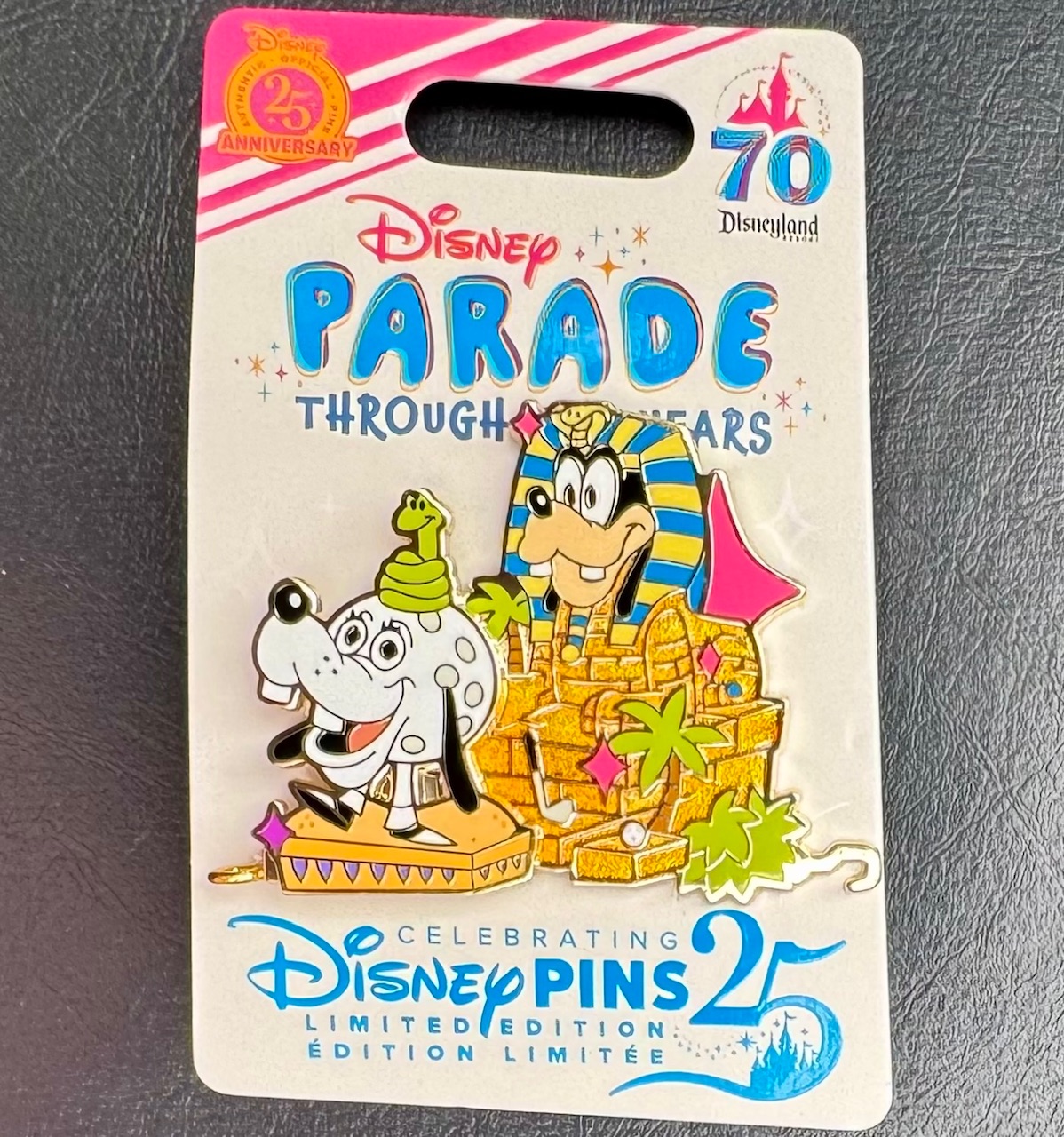 The World According to Goofy - Parade Through the Years Pin